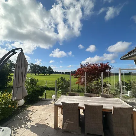 Modern Dream House With Private And Gym Holiday home