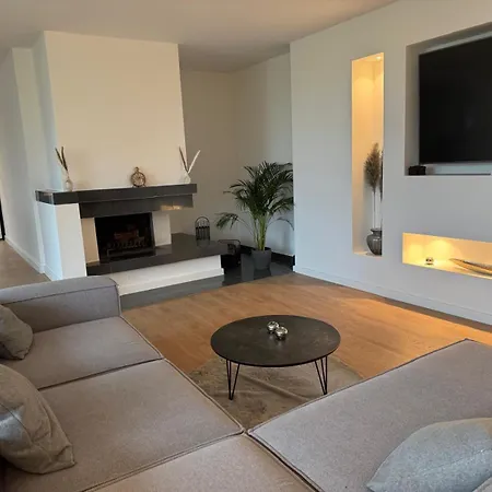 Modern Dream House With Private And Gym Holiday home *